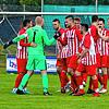 Soeben erzielte der eingewechselte Dominik Maier das 4:1 über Bad Dürrheim kurz vor Schluss und jubelt mit einen Kameraden. Der FC ...