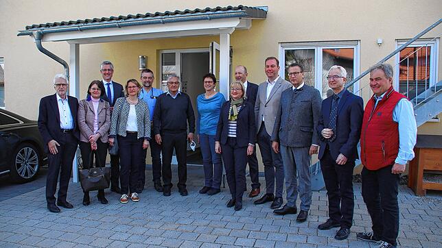 Über das &bdquo;Leuchtturmprojekt&ldquo; MVZ e.G. Rothauser Land freuen sich (von links): Ulrich Eigenmüller (Eicons Eidenmüller Consult ...