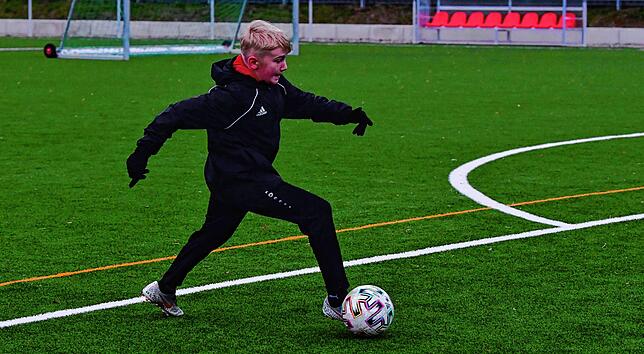 Bild 15: Eindrücke vom Training der E-Junioren des SV Jestetten nach der Corona-Pause