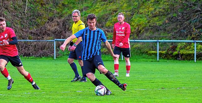 Bild 9: SV Hasel gewinnt Derby gegen die SG FC Wehr/Brennet II mit 5:2 &ndash; und wir haben Bilder!