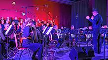 Beim Herbstkonzert „A Million Dreams“ am Ssmstagabend in der Murgtalhalle traten die New Gospel Singers und das Harmonika Orchester aus ...