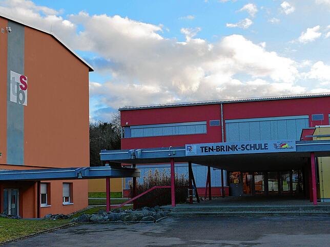 Die Ten-Brink-Schule in Rielasingen-Worblingen ist eine Gemeinschaftsschule und bereitet die Schüler auf drei verschiedene ...