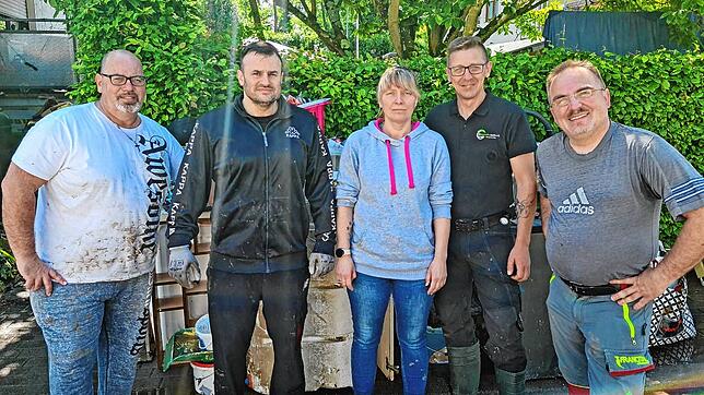 Über Pfingsten im Einsatz im Saarland (von links): Salvatore Buck, Dieter Jakob, Marion Jakob, Theodor Huber und Markus Wagner.