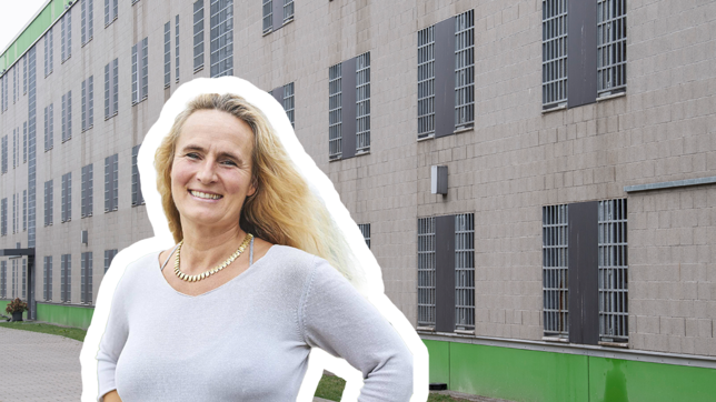 Johanna Findeisen sitzt in der JVA Frankfurt (im Hintergrund auf einem Archivbild) ein. Ihre Unterstützer demonstrierten am Sonntag für ...