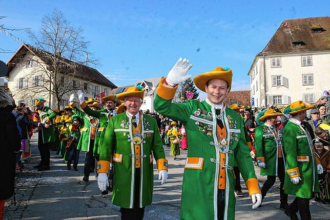Bild 40: So schön war der Jubiläumsumzug zum 60 jährigen Bestehen der Sunnelöscherzunft