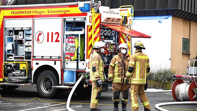 Wieder brennt es in Villingen: In einem Mehrfamilienhaus ist in einem Kinderzimmer ein Brand ausgebrochen, die Feuerwehr konnte ihn ...