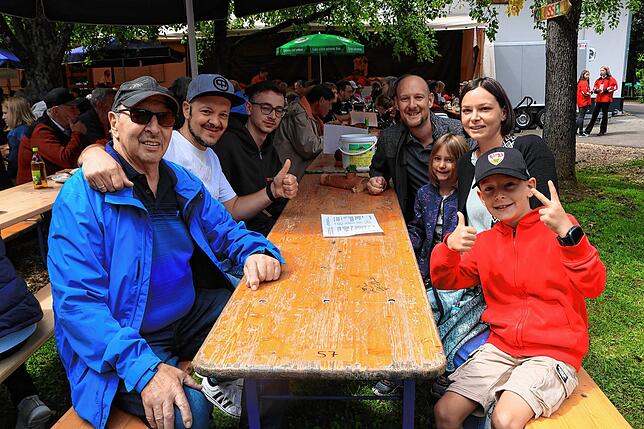 Bild 10: Drei Tage lang feierte Unadingen das Geranienfest