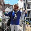 Hat den Schritt vom großen Haus in eine kleine, aber altersgerechte Wohnung gewagt und ist rundum zufrieden: Angelika Schuler, hier am ...