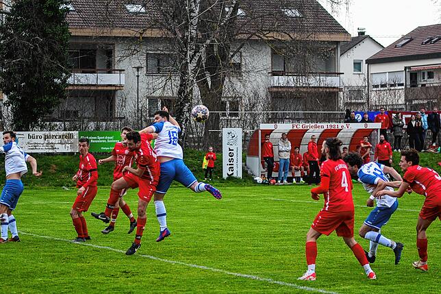 Bild 15: FC Geißlingen gewinnt Derby beim FC Grießen mit 3:1 &ndash; und wir haben Bilder!