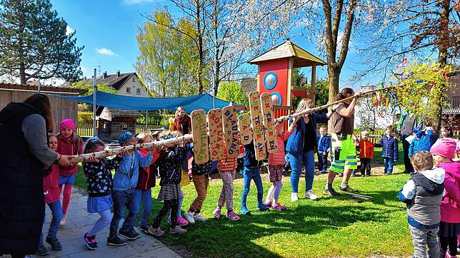 Die Personalsituation in Kindergärten bereitet den Bürgermeistern große Sorgen. Unser Archivbild zeigt Kinder im Walder Kindergarten ...