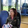 Andrea Brecht hat an diesem Tag frei und fährt mit dem Bus von Stockach nach Münchhof.
