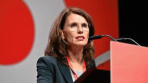 Rita Schwarzelühr-Sutter ist auch stellvertretende Landesvorsitzende der SPD-Baden-Württemberg. Hier spricht sie beim Landesparteitag ...