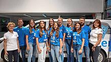 Ein Teil der Villinger Drittliga-Volleyballmannschaft eine Woche vor der Saisonpremiere (von links): Ilse Maiwald , Harry Senk , Lisa ...
