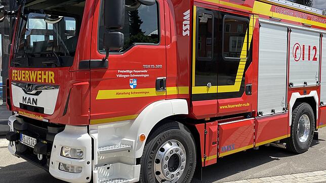 Die Feuerwehr eilt am Montag zu einem Brandalarm an der Villinger Carl-Orff-Schule. Die Lage ist zunächst diffus. Unser Foto zeigt ein ...