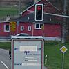 Ein Lastwagen fährt deutlich bei Rot über die Ampelanlage an der Bundesstraße bei Peterzell. Situationen wie diese beobachten die ...