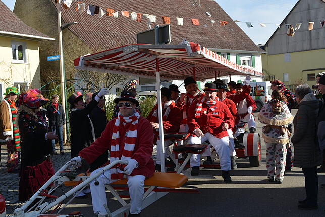 Bild 5: Bilder vom Narrenbaumstellen in Ittendorf