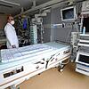 Ein Intensivbett in der Uniklinik Rostock.