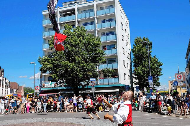 Bild 13: Bilder vom Seehasen-Umzug in Friedrichshafen – Teil 3