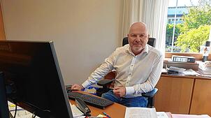 Der Schreibtisch von Bürgermeister Rainer Stoll ist nach dem Wechsel vor zwei Jahren vom Haupt- und Bauamt auf den Chefsessel im Rathaus ...