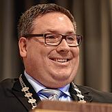 Blickt trotz der Herausforderungen optimistisch in die Zukunft: Der Mooser Bürgermeister Patrick Krauss.