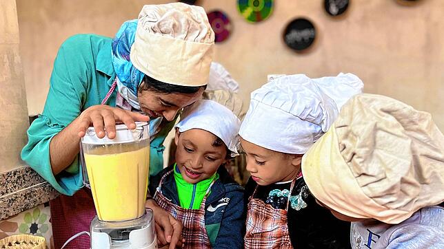 Neben den normalen Schulfächern steht im Campus Vivante auch mal das gemeinsame Backen und Kochen auf dem Stundenplan. Bild: Förderverein