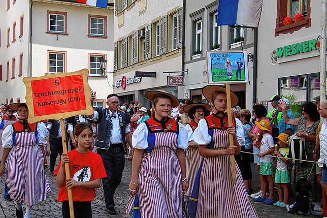 Bild 25: Waldshuter Chilbi 2025: So viel Freude macht der Festumzug in der Kaiserstraße - die schönsten Bilder