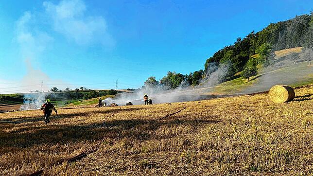 Brand eines Stoppelfelds am 15. Juli 2022 in Laufenburg/CH.
