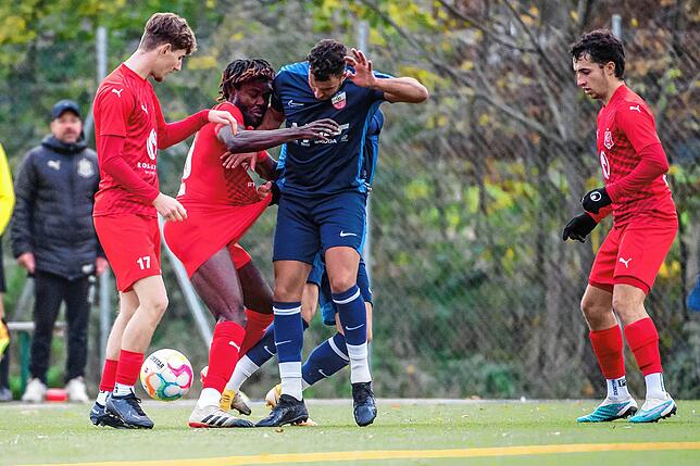 Bild 28: VfB Waldshut muss sich mit 2:2 gegen die U23 des Freiburger FC begnügen &ndash; und wir haben Bilder!