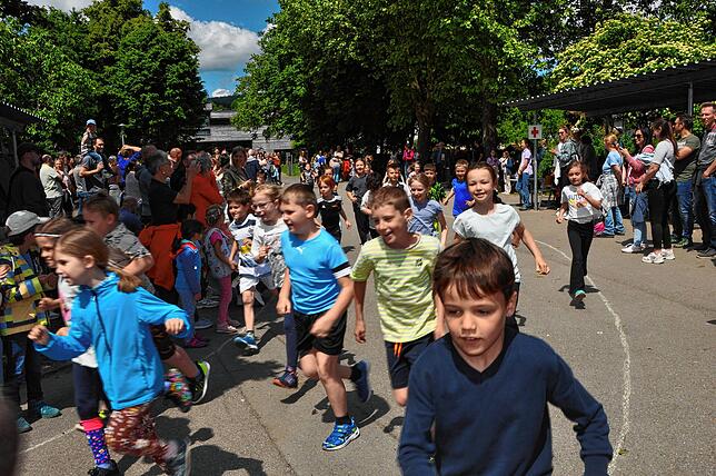 Bild 21: Bilder vom Sponsorenlauf der Grundschule Leimbach