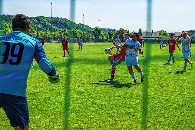 Bild 6: SV Eggingen überrascht mit 2:1-Sieg gegen Spitzenreiter FC Tiengen 08 II &ndash; und wir haben Bilder!