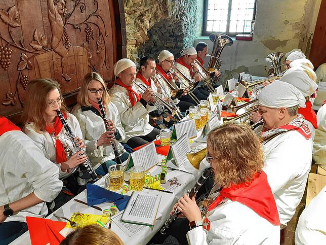 Bild 18: Diese Tradition hat Bestand: Bilder vom Heringsessen in Waldshut