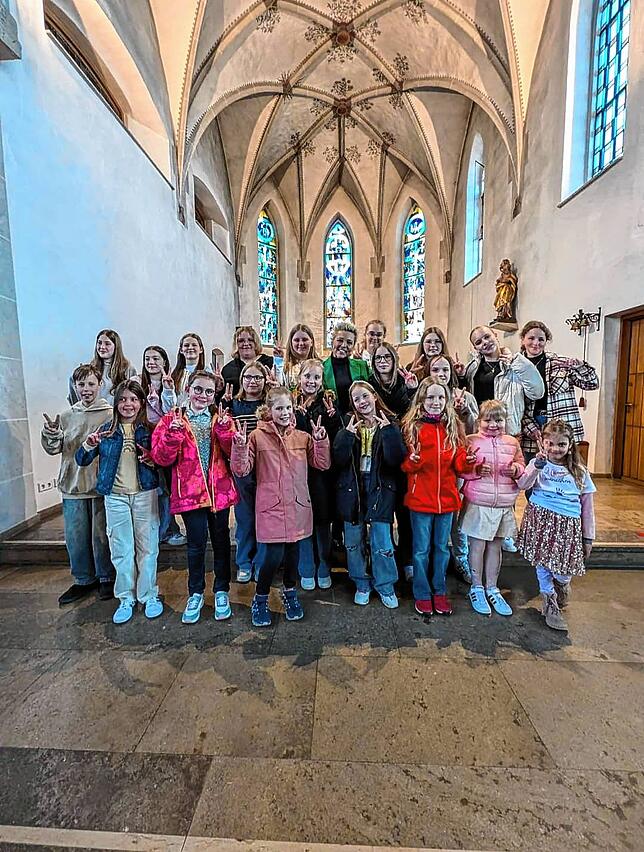 Der Kinder- und Jugendchor lautlos.