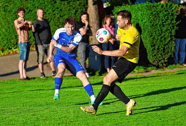 Bild 7: Die besten Bilder der Landesliga-Partie zwischen dem FC Radolfzell und dem FC Öhningen-Gaienhofen