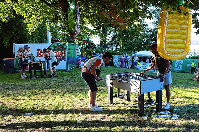 Bild 25: Im Stadion wird am zweiten Tag des Campus-Festivals nochmals aufgedreht