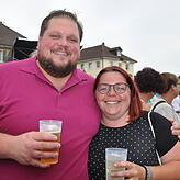 Einen schönen Musikabend zu zweit möchten die jungverheirateten Linda und Tobias Schappeler verbringen. Beide selbst im Musikverein ...