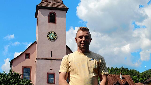 Ein Dorf mit vielen Möglichkeiten, die das Leben lebenswert machen: Max Glöggler (23) spricht über seine Wahlheimat Hasel.