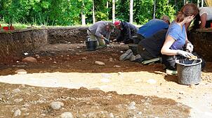 Der zweite Grabungsschnitt während der Ausgrabung im Sommer 2025: Bei den Grabungen wurde die seit 1913 geäußerte Vermutung bestätigt, ...