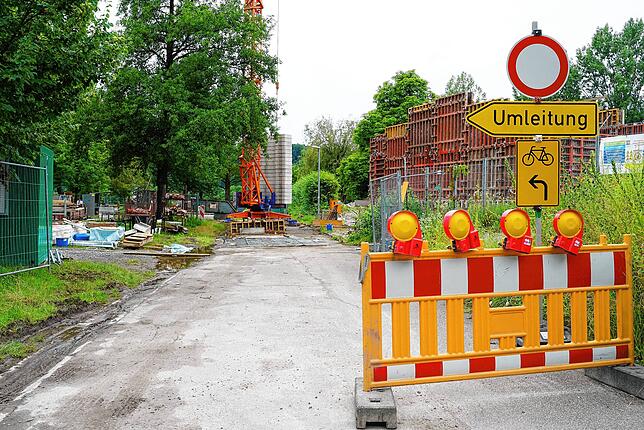 Bild 1: Wie steht es eigentlich um das Waldshuter Freibad? Wir nehmen Sie mit auf die Baustelle