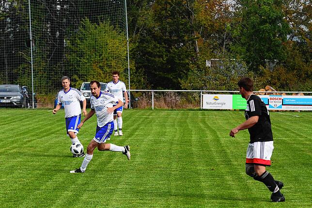 Bild 31: FC Dettighofen bleibt nach 0:2-Niederlage bei der SG Bettmaringen siegloses Schlusslicht der Liga &ndash; und wir haben Bilder!