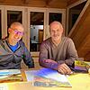 Markus Martin (links) und Roland Scherer sammeln Informationen zur bald 100-jährigen Geschichte der Seestraße in Bodman.
