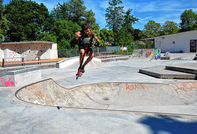 Eher was für die Sportlichen: die Skateranlage beim Bildungszentrum.