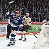 Wild-Wings-Profi Brett Ritchie (links) sorgte gegen die Nürnberg Ice Tigers für einen Doppelpack.