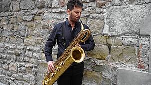 Saxophonist Jonathan Chazan kuratiert die Konzertreihe „Out of the Ordninary“ in St. Johann in Konstanz. Das nächste Konzert muss aber ...