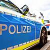 ARCHIV &ndash; 05.05.2021, Baden-Württemberg, Freiburg: Zwei Einsatzfahrzeuge der Polizei stehen in Freiburg am Straßenrand. (zu dpa: ...