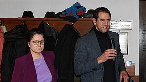 Wirtshaus statt Sitzungssaal: Landesjustizministerin Marion Gentges und der Bundestagsabgeordnete Andreas Jung (beide CDU) bei einer ...