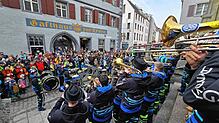 Die Seegumper aus Überlingen haben auf der Münstertreppe ein viel umjubeltes Benefizkonzert für die Aktion „Narr mit Herz“ gegeben – zum ...