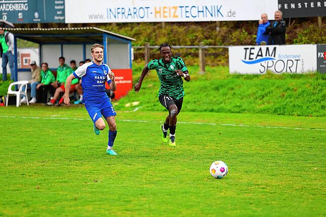 Bild 12: Unsere besten Bilder der Landesliga-Partie zwischen dem FC Radolfzell und dem VfR Stockach
