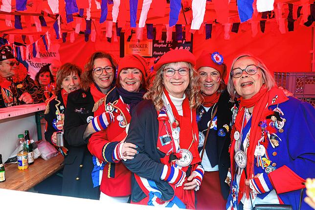 Bild 2: Narrenmarkt 2025: Alle Bilder von den Besuchern auf der Marktstätte