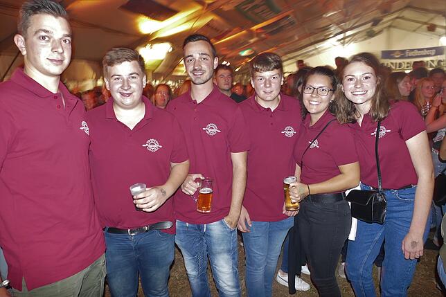 Bild 28: Am Brass-Abend bebt das Mundelfinger Festzelt