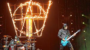 Bild : Einer der Topacts am Sonntag: Muse rockt beim Southside